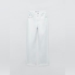 Zara white straight denim distressed hem